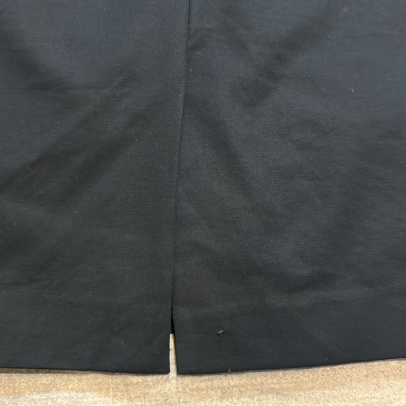 Michael Kors Cotton Stretch skirt. Black with integrated false belt. Size 10. - Picture 5 of 9